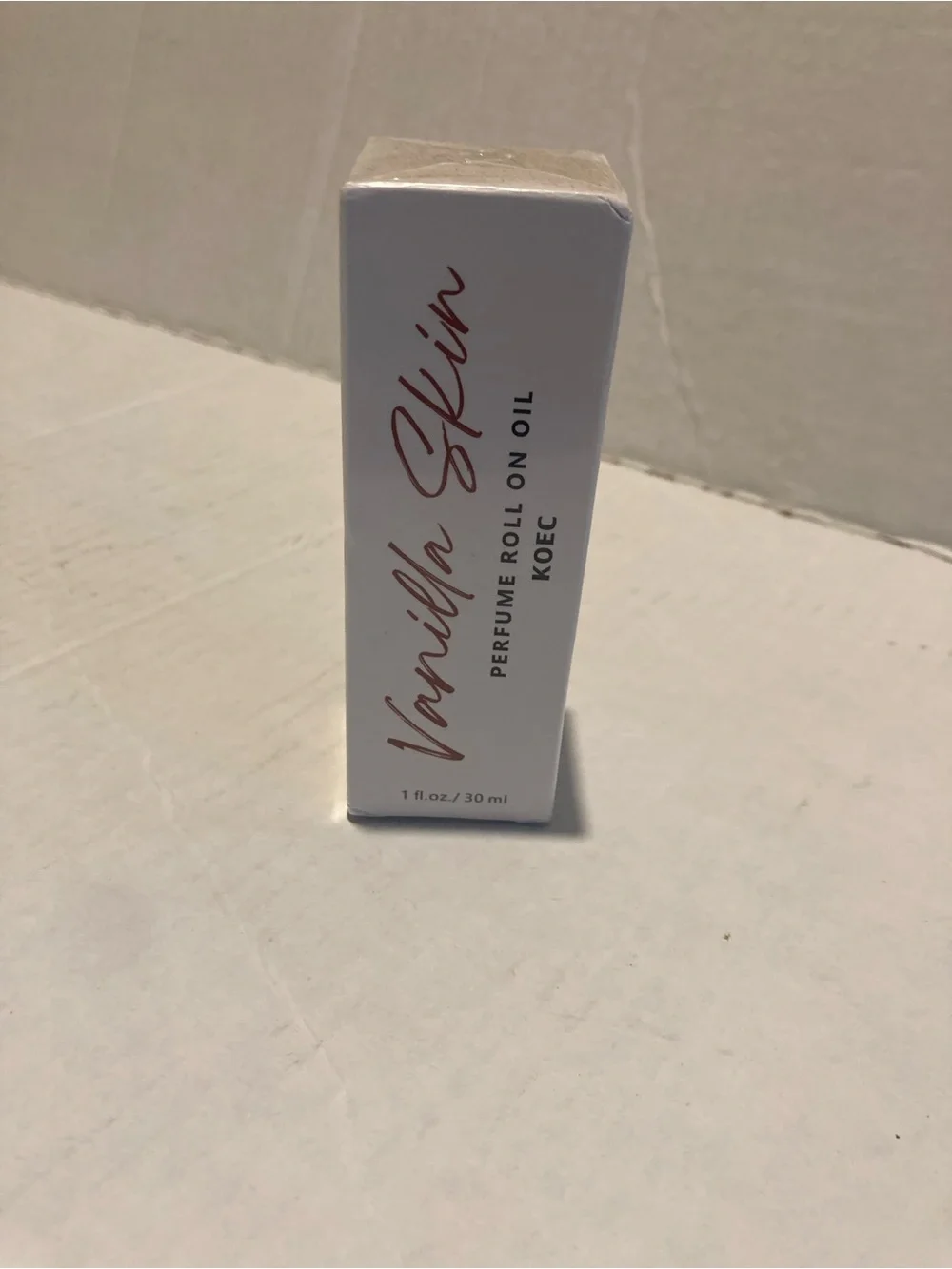 Vanilla Skin Perfume Roll On Oil - White & Rose Gold Text